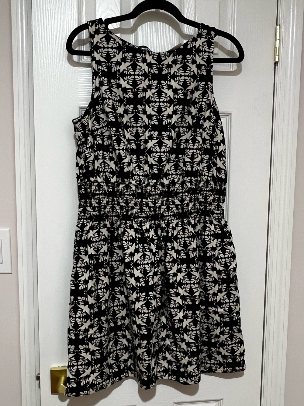 Universal Thread Black and White Floral Sleeveless Dress